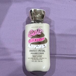 Bath & Body Works Sweet Petal Pound Cake Lotion - Cream and Silver